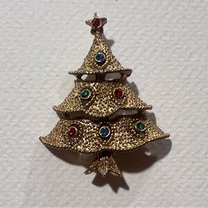 Vintage JJ Jonette Jewelry Gold-tone Christmas Tree Brooch w/ Multicolor Stones